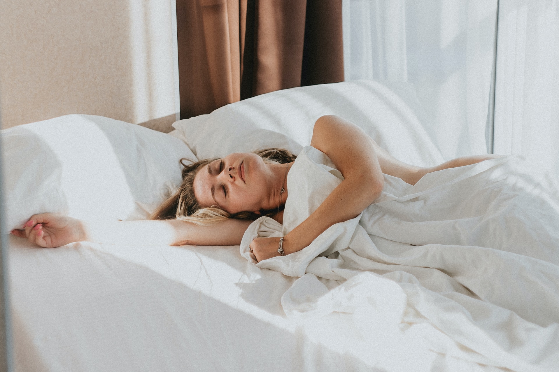 De 7 stadier af søvn: Hvad sker der, når du lukker øjnene?