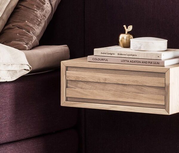 Jensen - Eicon væghængt sengebord-Hvidpigmenteret Eg