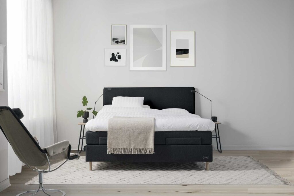 Jensen - Diplomat Dream elevationsseng 160x200 cm - Inkl. topmadras og ben