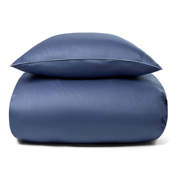 Sengetøj 140x200 cm - 100% bomuldssatin - Blå med lyseblå pipingkant