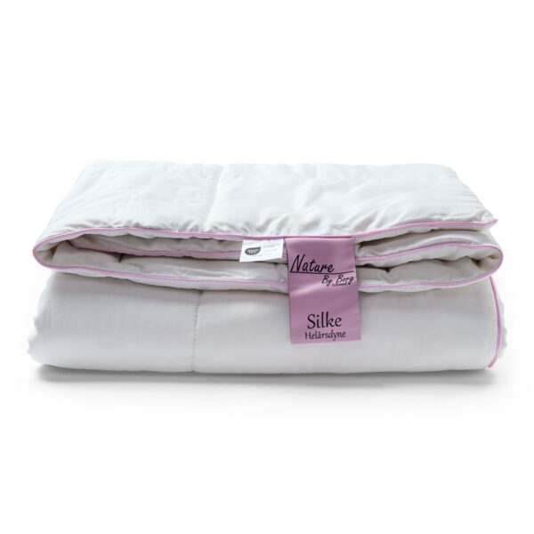 Silkedyne med 100% Mulberry silkefyld - 140x200 cm - Helårsdyne med blødt bambusbolster - Nature By Borg dyne