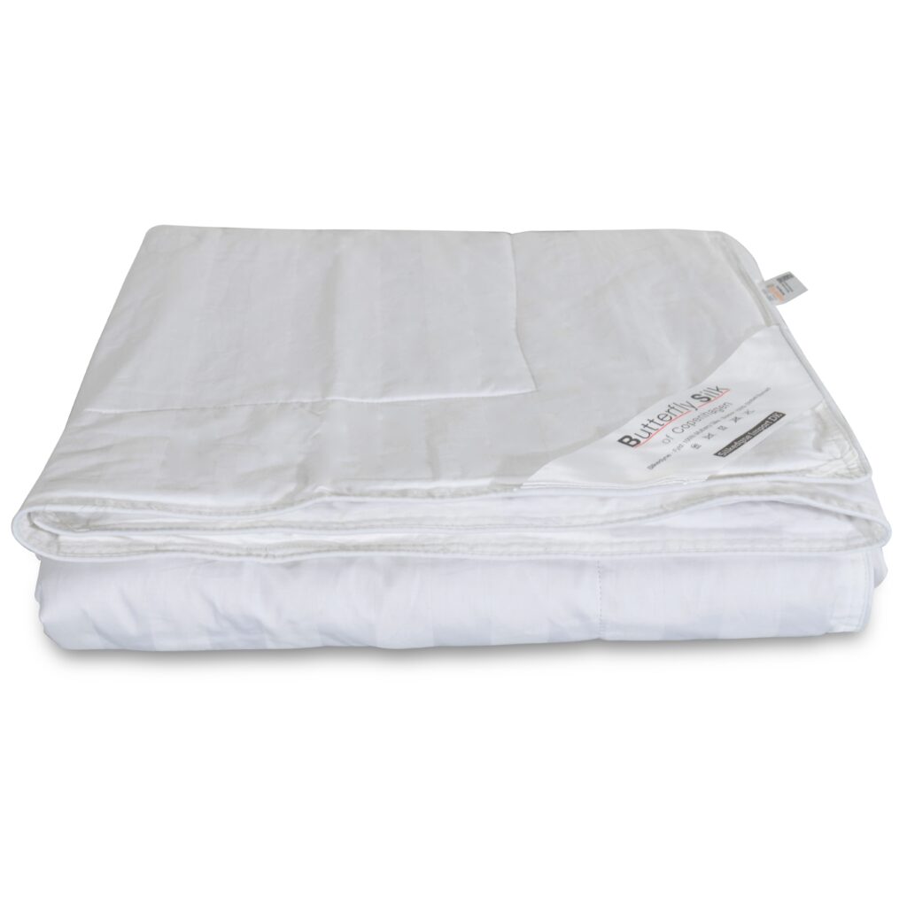 Sommer silkedyne 140x220 cm - Butterfly Silk dyne med 100% mulberry silke