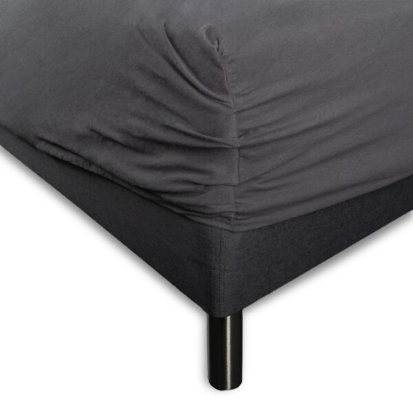 Stræklagen 140x200 cm - Gråt jerseylagen - IN Style faconlagen