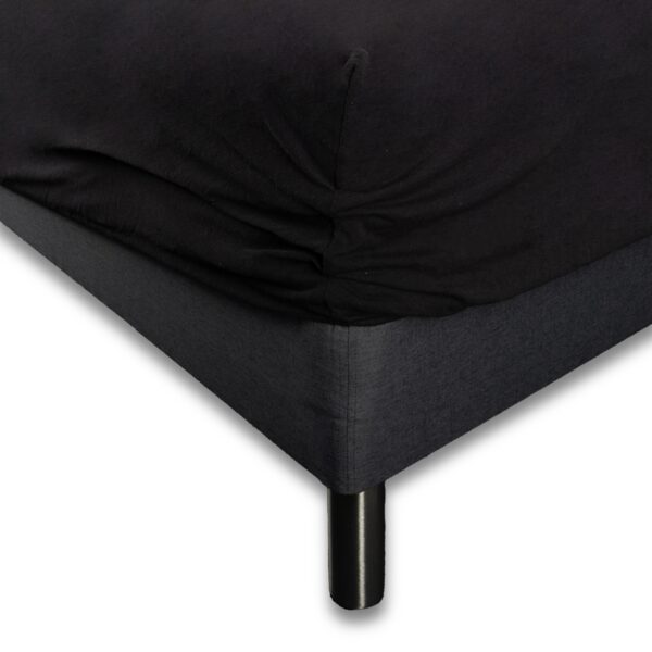 Stræklagen 140x200 cm - Sort jerseylagen - IN Style faconlagen