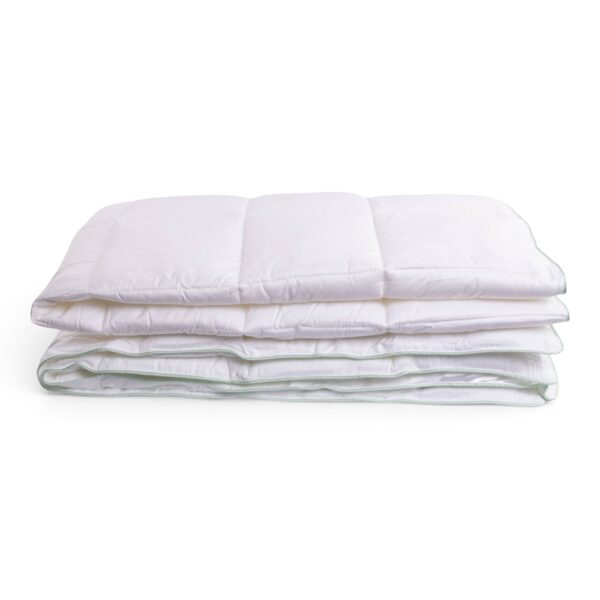 Bambus sommer dyne - Ekstra blød bambus og dunfiber - 140x200 cm - Borg Living