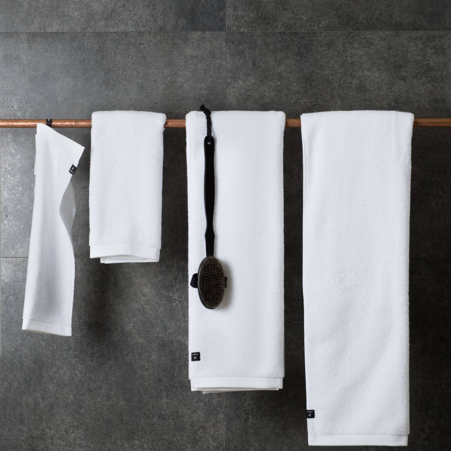 Maxime_Towel_White-haandklaeder-hvid-astma-allergi-shoppen_b7f97f3d-3089-43f0-83e0-2fa489bfdd11.jpg