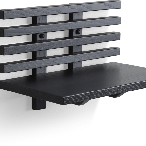 Sengebord / natbord Oscarssons Möbel Zece massiv sortbejdsed ask med hylde H26 x B40 x D25 cm